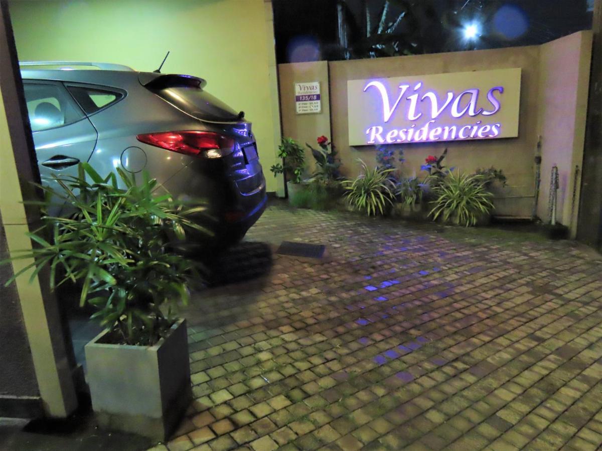 Vivas Residencies Luxury Apartments Дехивала-Маунт-Лавиния Экстерьер фото