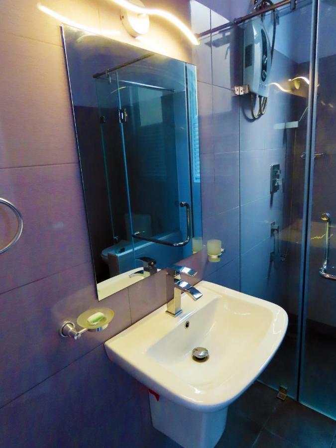 Vivas Residencies Luxury Apartments Дехивала-Маунт-Лавиния Экстерьер фото