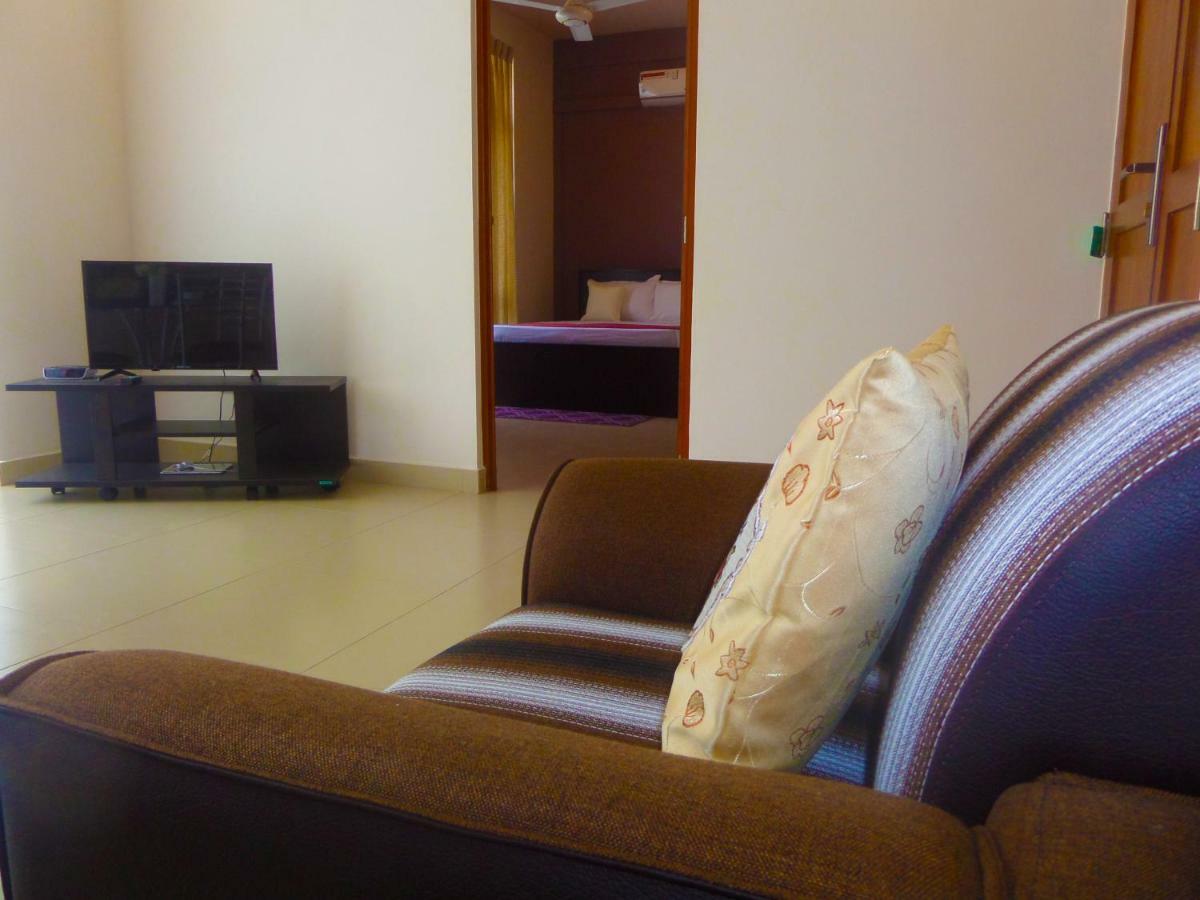 Vivas Residencies Luxury Apartments Дехивала-Маунт-Лавиния Экстерьер фото