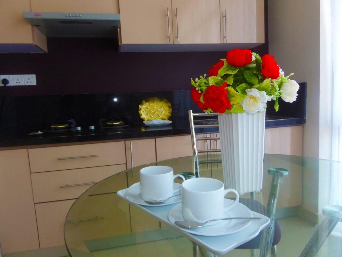 Vivas Residencies Luxury Apartments Дехивала-Маунт-Лавиния Экстерьер фото